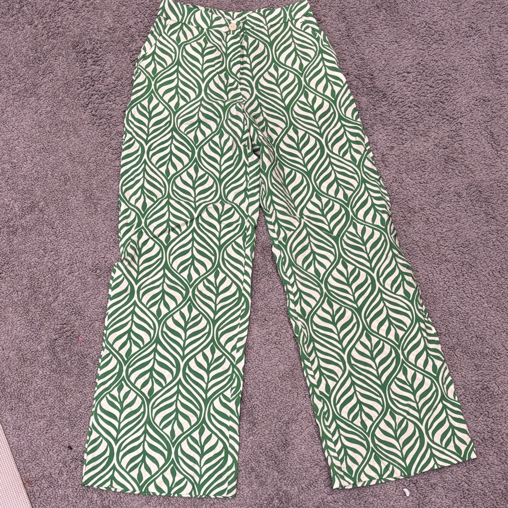 H&M Green Leaf Print Straight Leg Pants